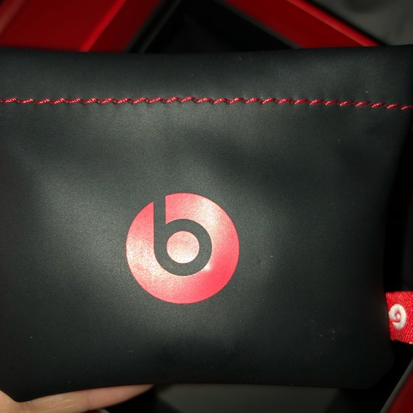 UrBeats By Dr. Dre - Picture 3 of 4